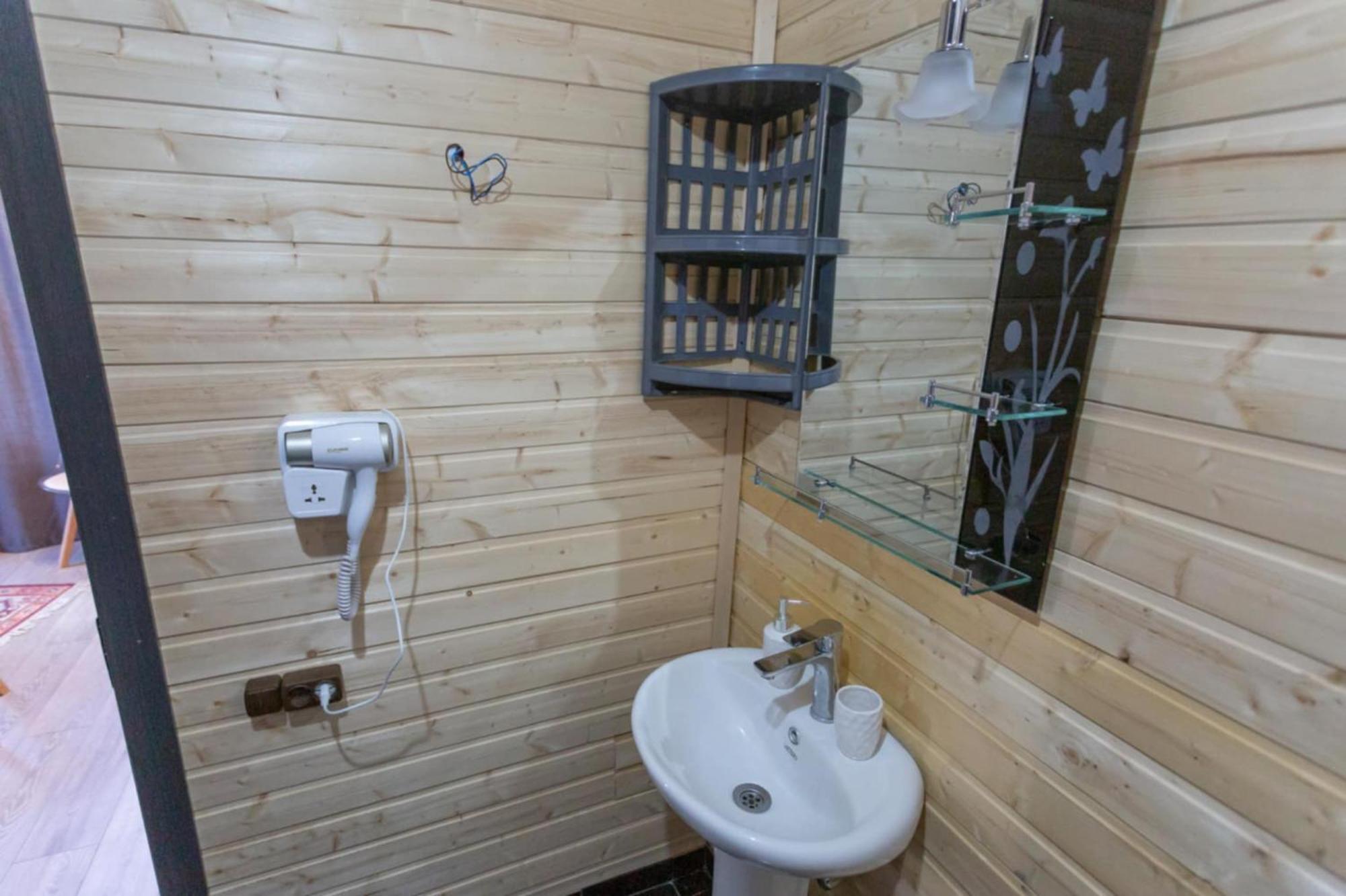 מסטיה Inga Jafaridze Guesthouse Pele מראה חיצוני תמונה