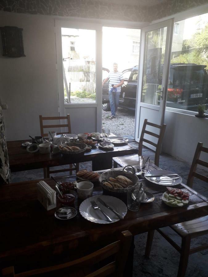 מסטיה Inga Jafaridze Guesthouse Pele מראה חיצוני תמונה